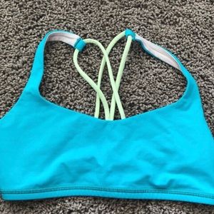 Lululemon Free to be bra